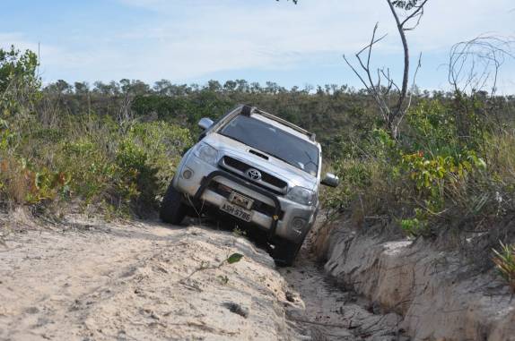 Fiona enfrenta as estradas inclinadas de areia no P.N das Nascentes do Parnaíba, estremos sul do Maranhão